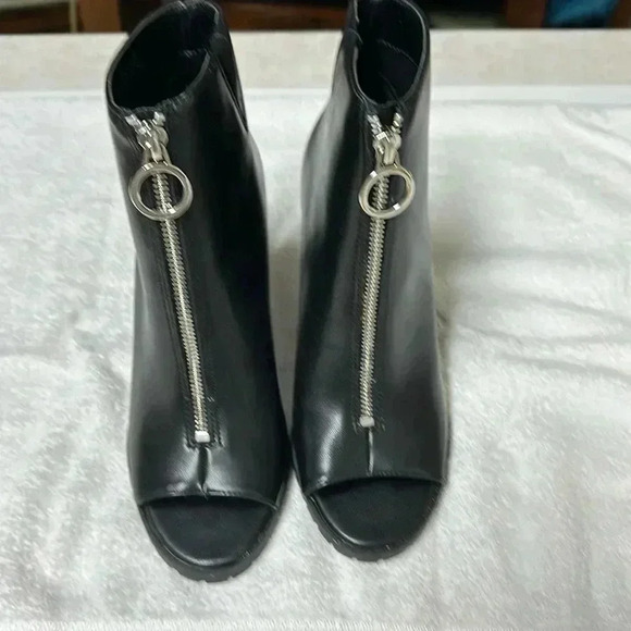 Bar III Shoes - Bar III shoes